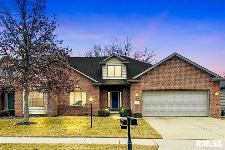 5214 N Weaverridge Boulevard  Peoria IL 61615 photo