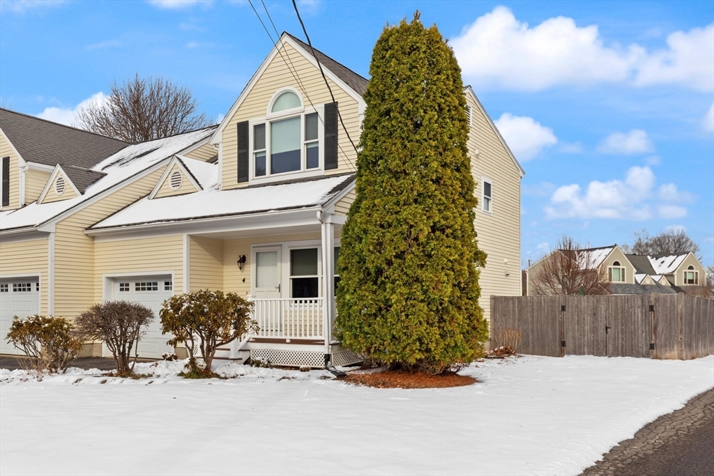 Property Photo: 4 Evergreen Cir 4 MA 02062