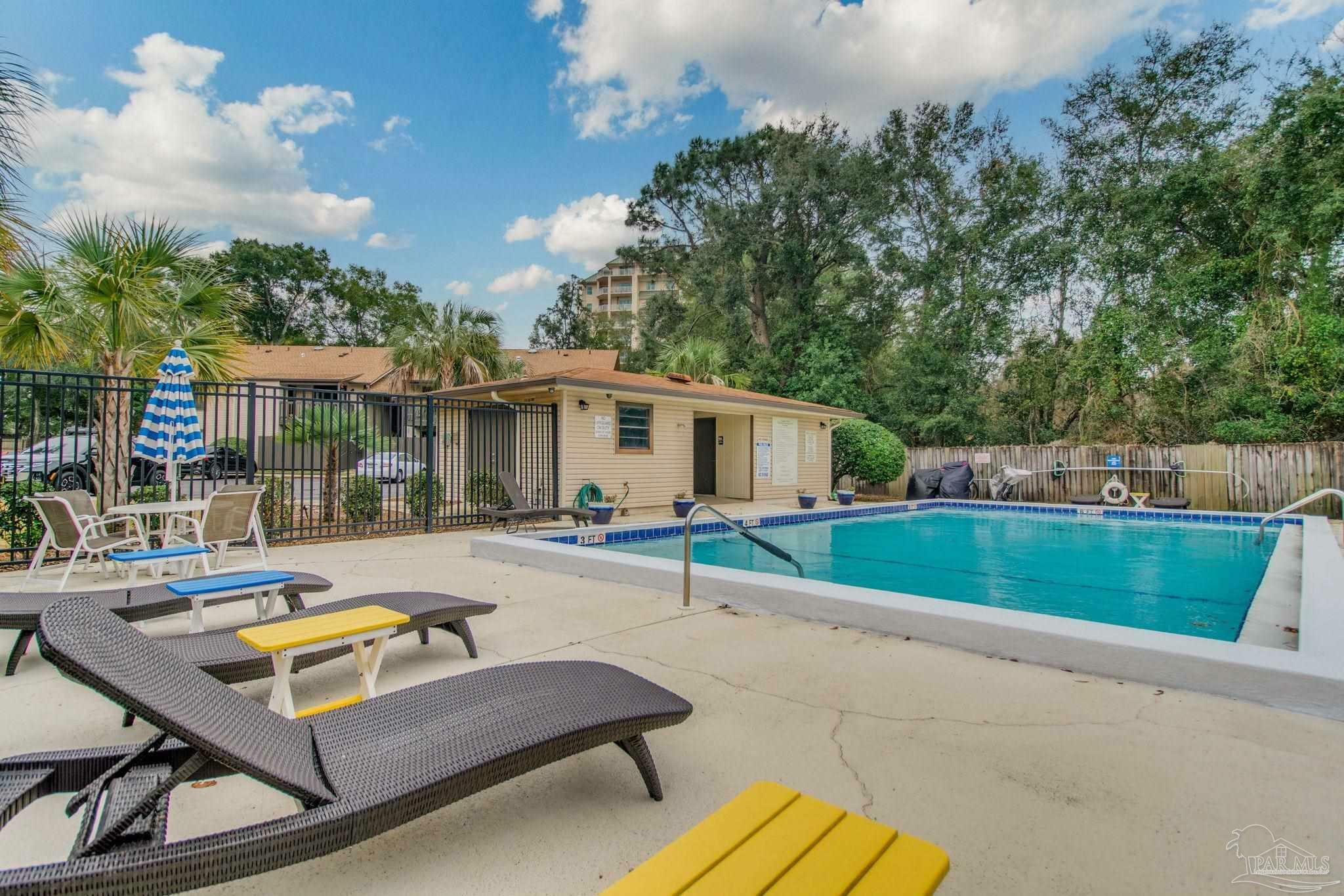 Property Photo: 2201 Scenic Hwy M3 FL 32503