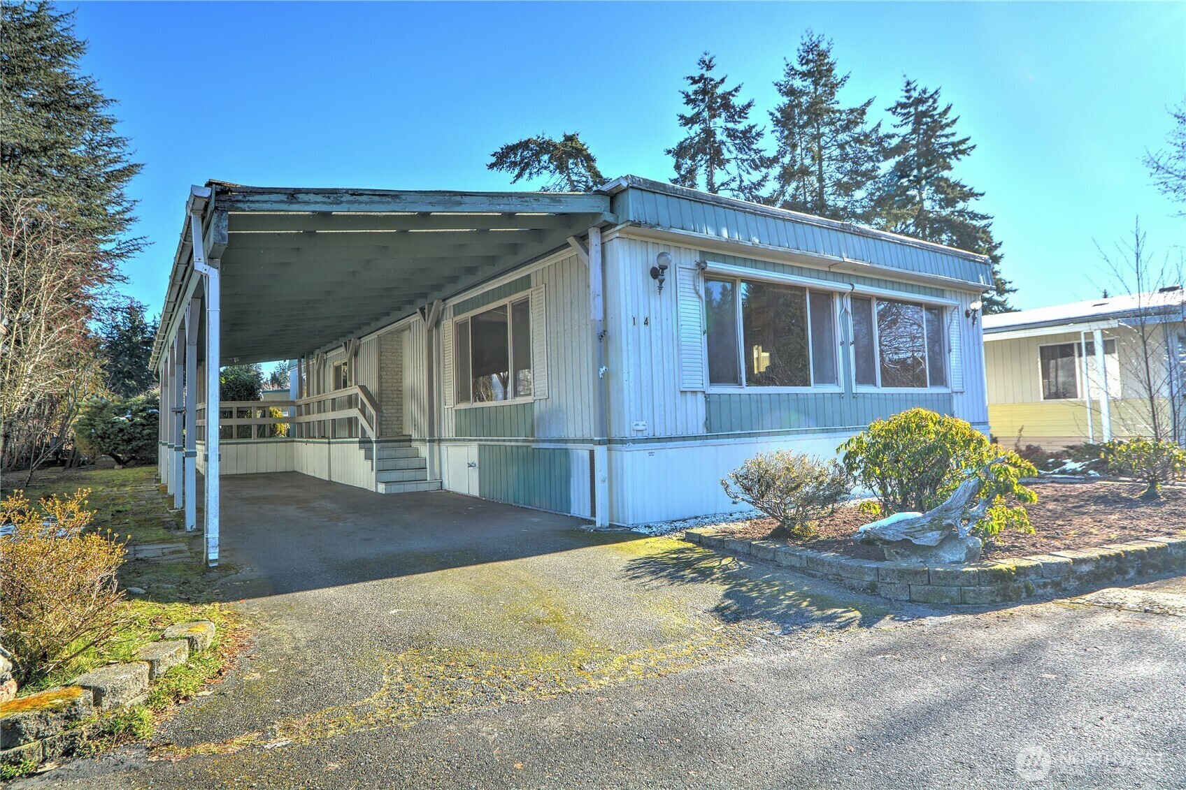 Property Photo:  5220  176th Street SW 14  WA 98037 