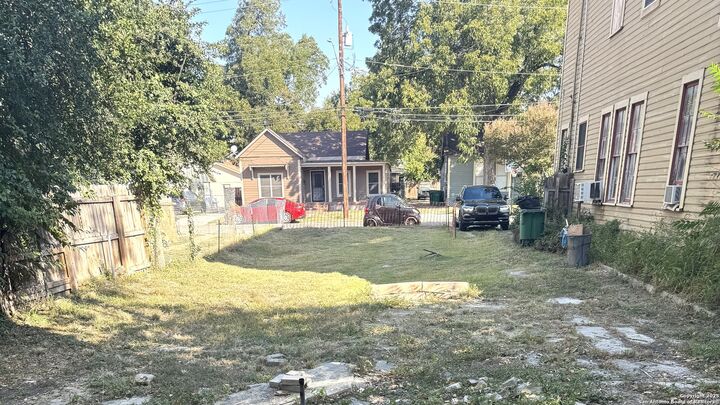 Property Photo: 710 Marshall St TX 78212