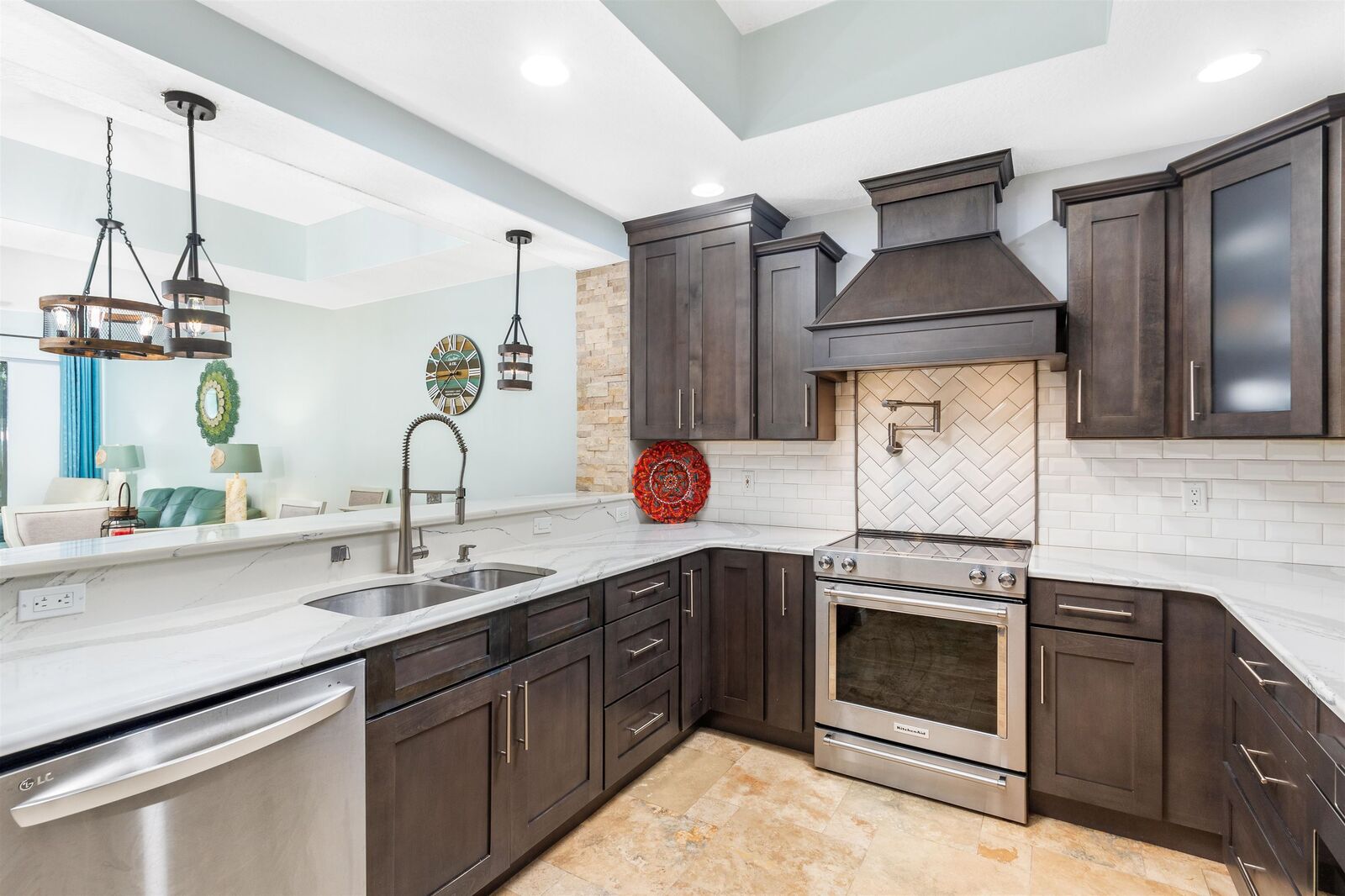 Property Photo:  1001 Makarios Dr  FL 32080 