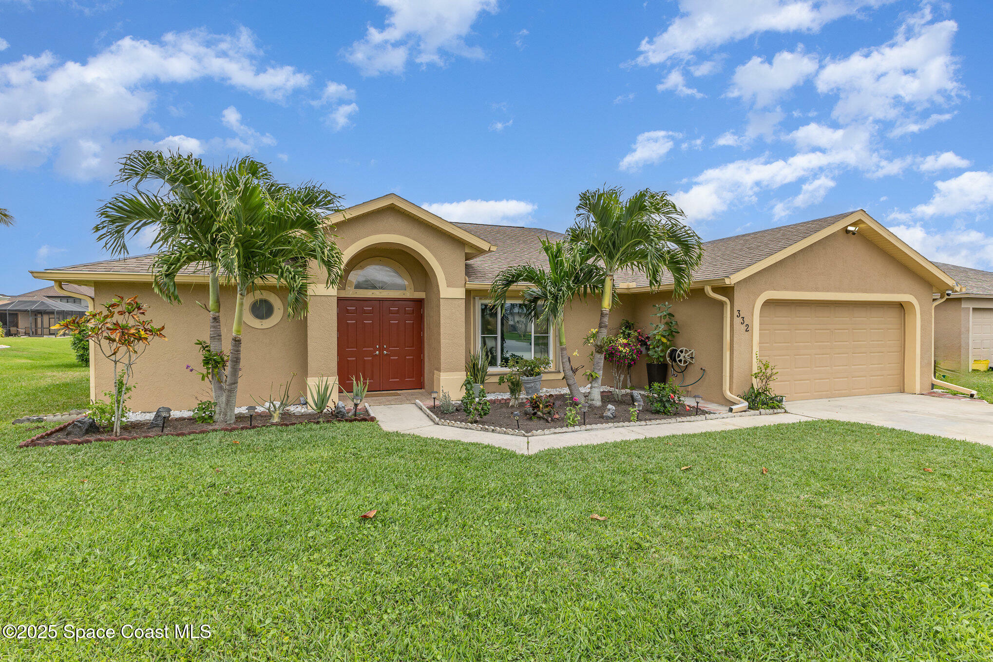 Property Photo:  332 Summers Creek Drive  FL 32952 