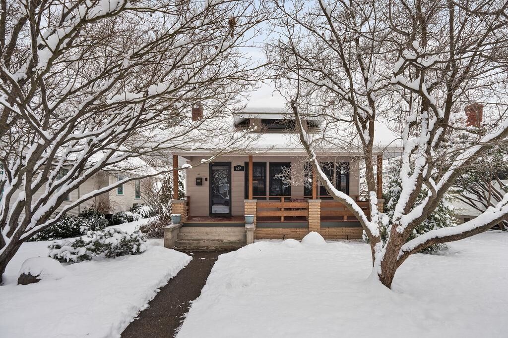 Property Photo: 607 W Kiernan Ave WA 99205