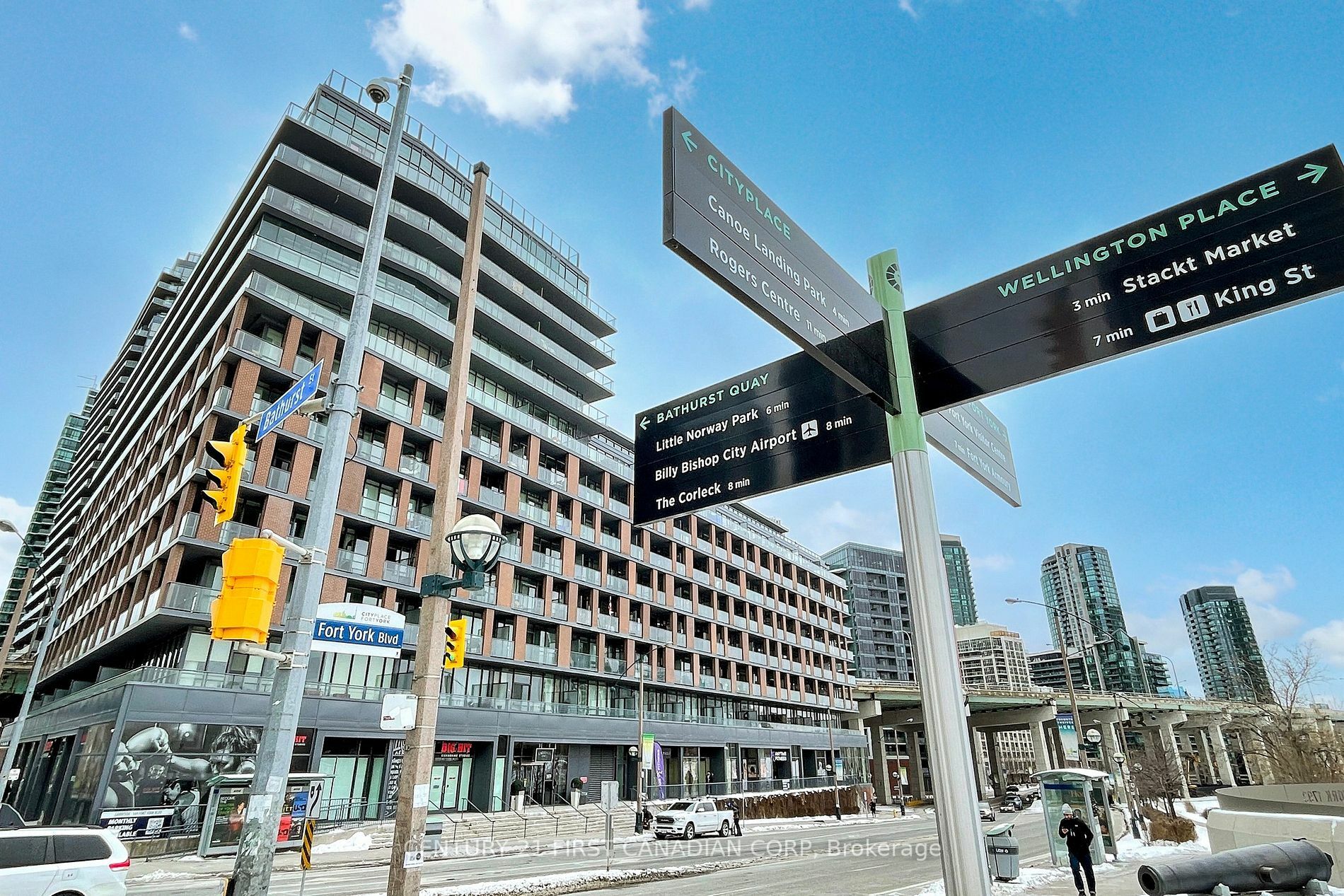 Property Photo:  169 Fort York Blvd 519  ON M5V 0C8 