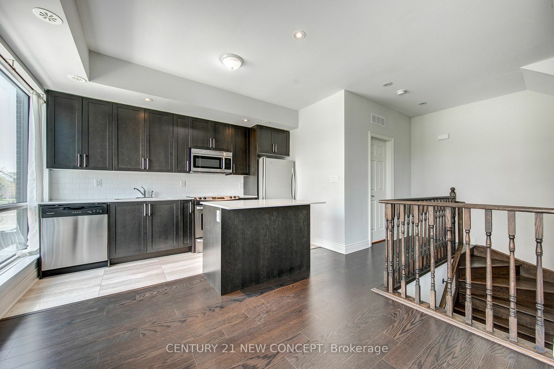 Property Photo:  639 Lawrence Ave W 320  ON M6A 1A9 