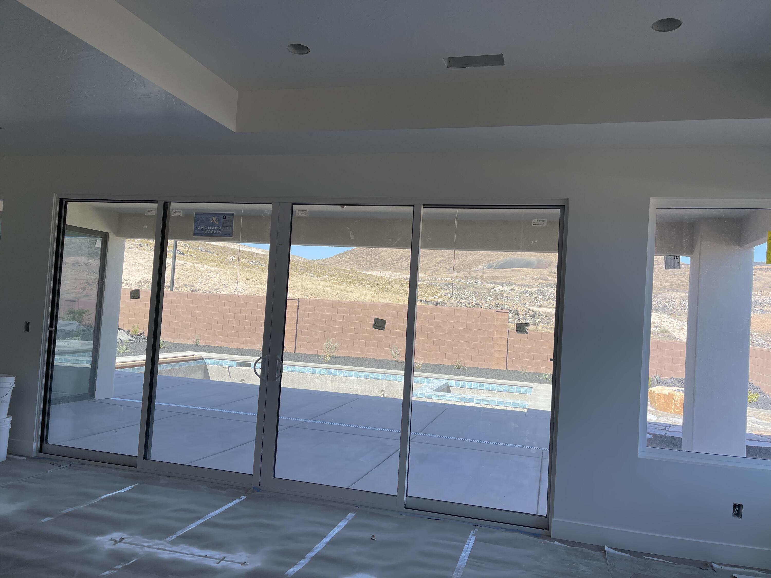 Property Photo: 592 S 1800 W UT 84737