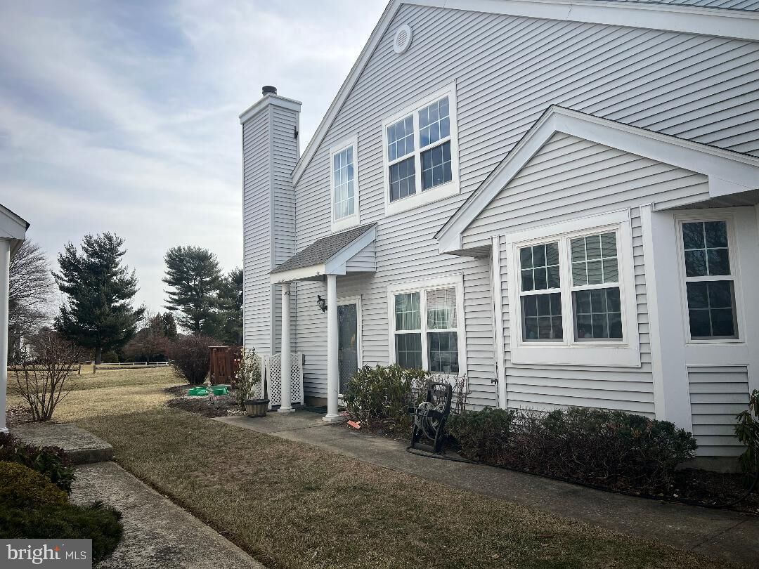 Property Photo:  22 Breckenridge Lane  NJ 08831 