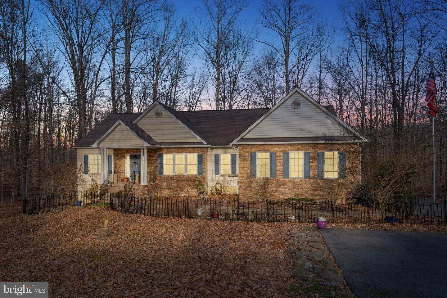 Property Photo:  10617 Mystic Point Drive  VA 22407 