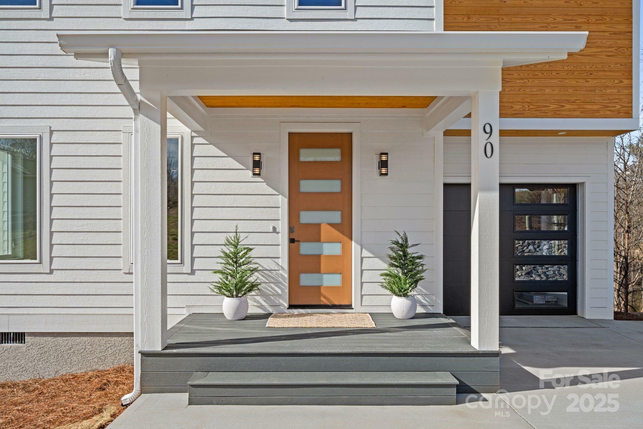 Property Photo: 90 Bear Creek Hills Drive NC 28748
