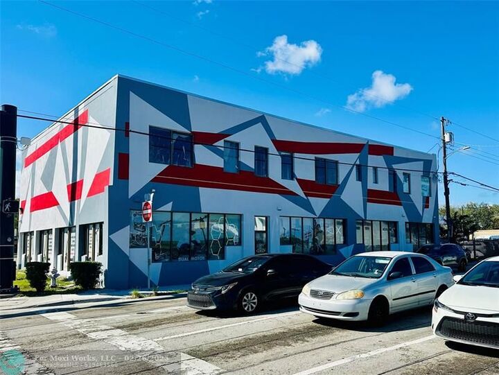Property Photo:  9 N Dixie Hwy  FL 33009 