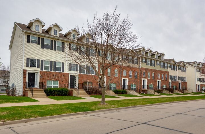 Property Photo:  6899 Jack London Drive  IA 50131 