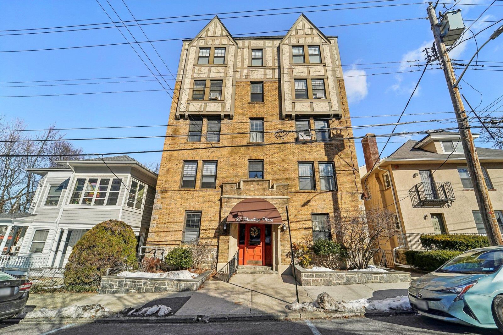 Property Photo: 37 Hamilton Place 1C NY 10591