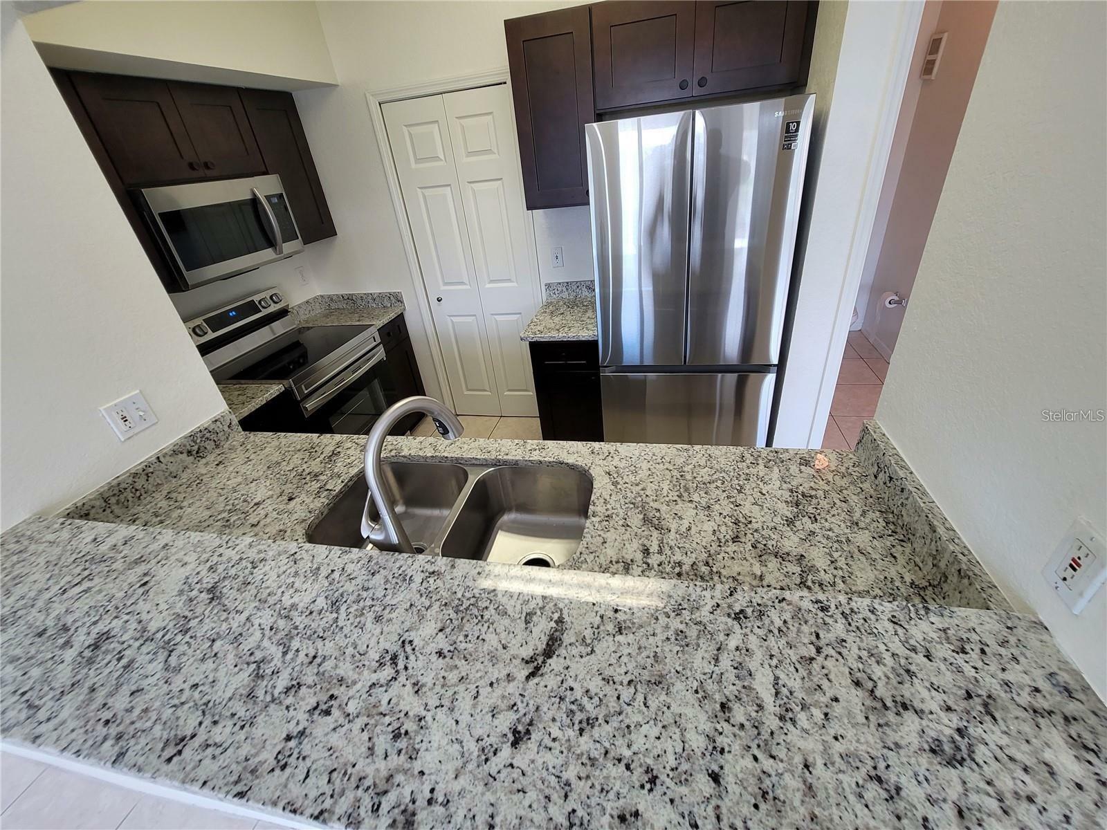 Property Photo:  5131 City St Street 625  FL 32839 