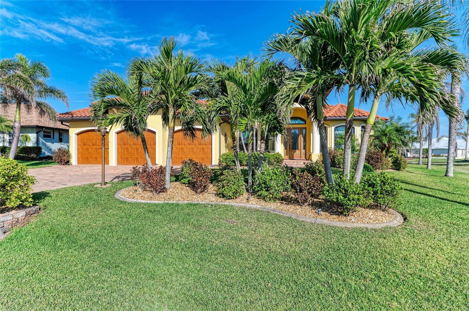 Property Photo:  8264 Antwerp Circle  FL 33981 