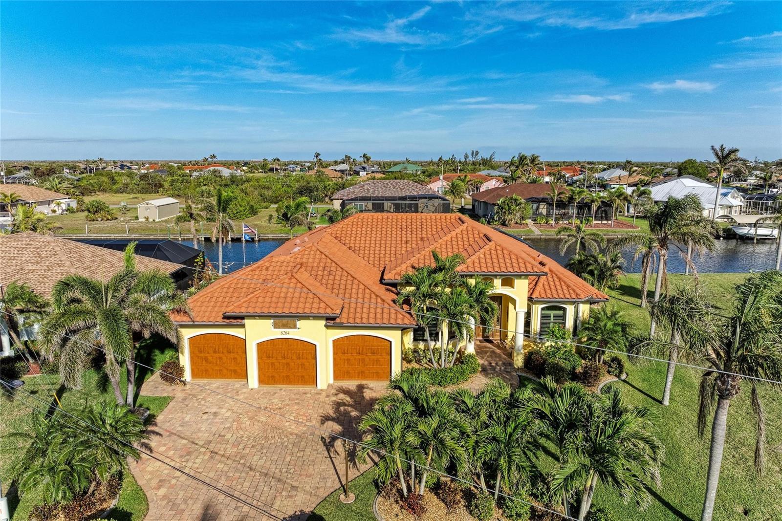 Property Photo: 8264 Antwerp Circle FL 33981