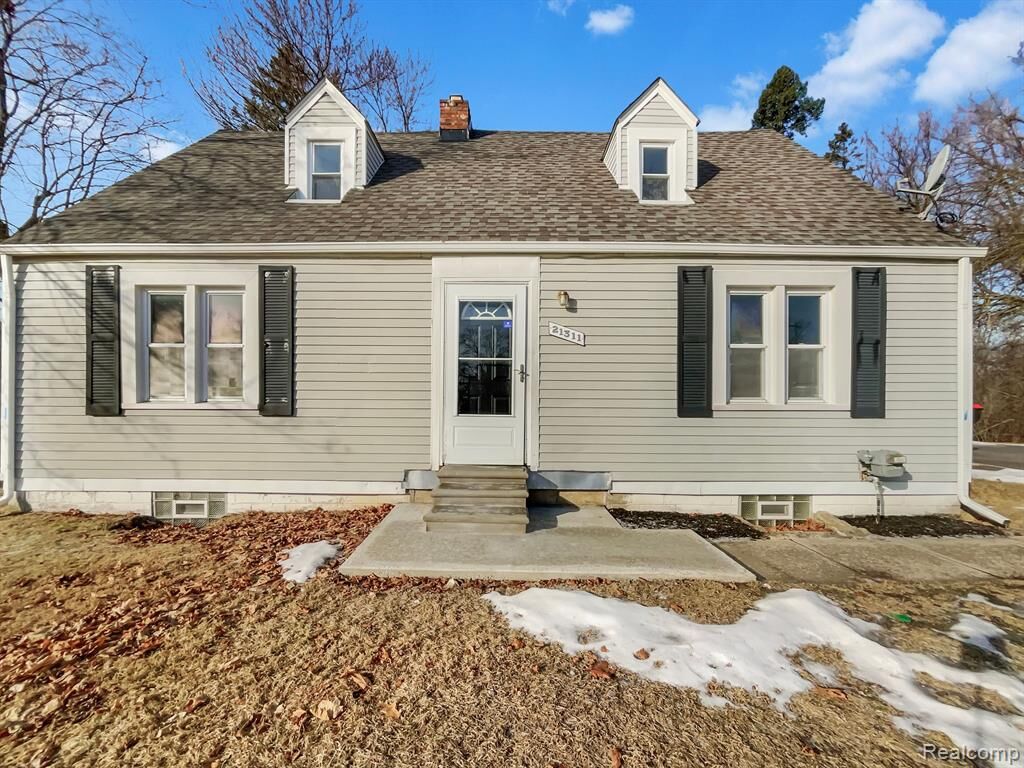 Property Photo:  21311 Evergreen Road  MI 48075 3933 