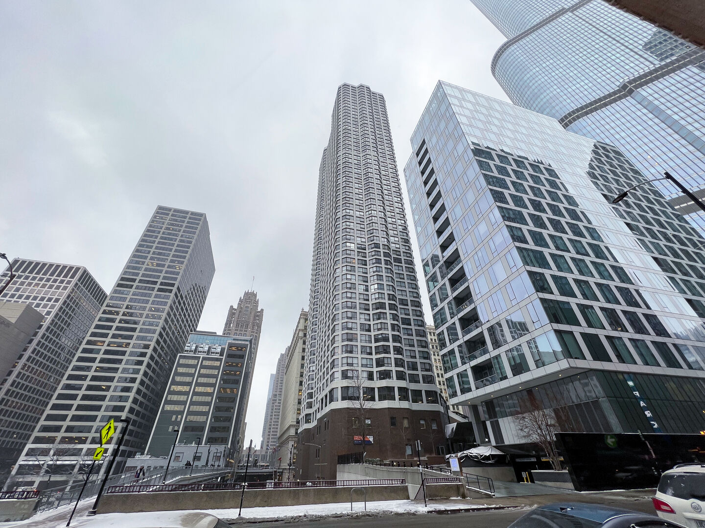 Property Photo: 405 N Wabash Avenue 5012 IL 60611