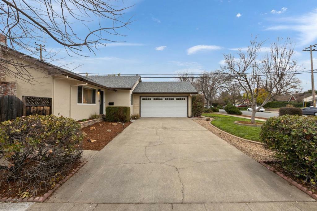 Property Photo:  1723 Almond Blossom Lane  CA 95124 