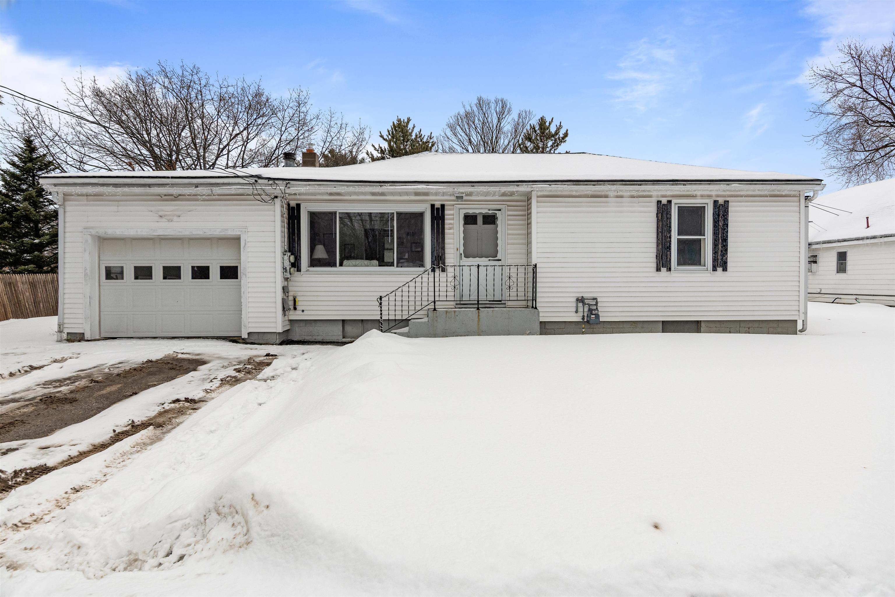 Property Photo: 9 Freeborn Street VT 05478