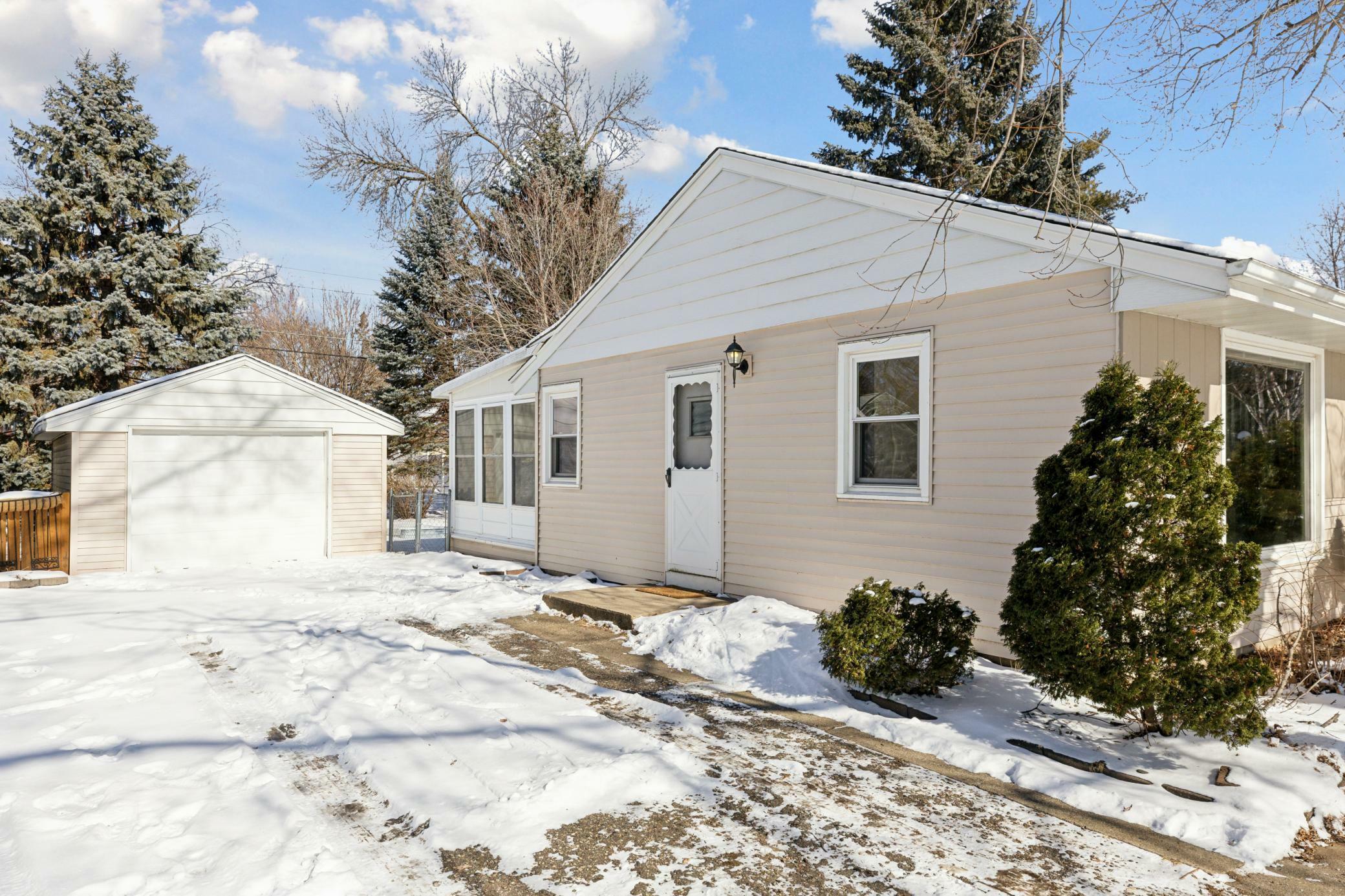 Property Photo:  8204 W 34 1/2 Street  MN 55426 