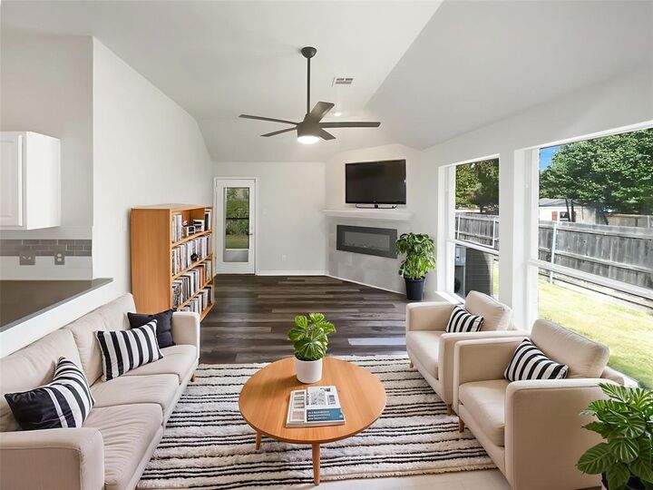 Property Photo:  504 Outlook Cove  TX 75028 