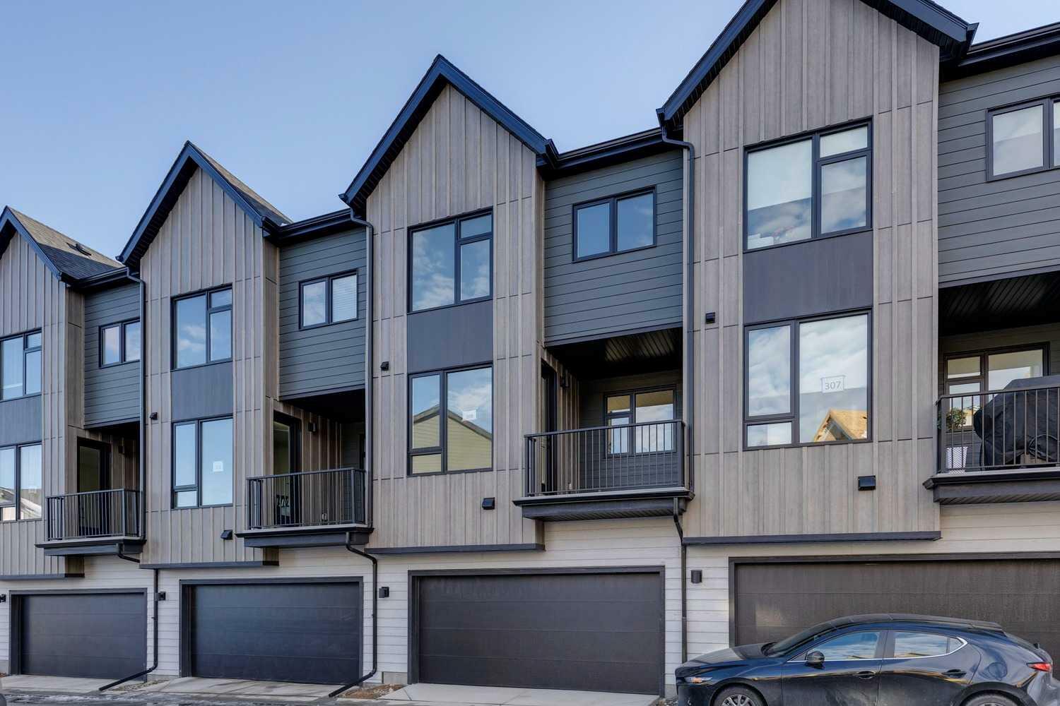 Property Photo: 85 Sage Hill Heights NW 105 AB T3R 2E5