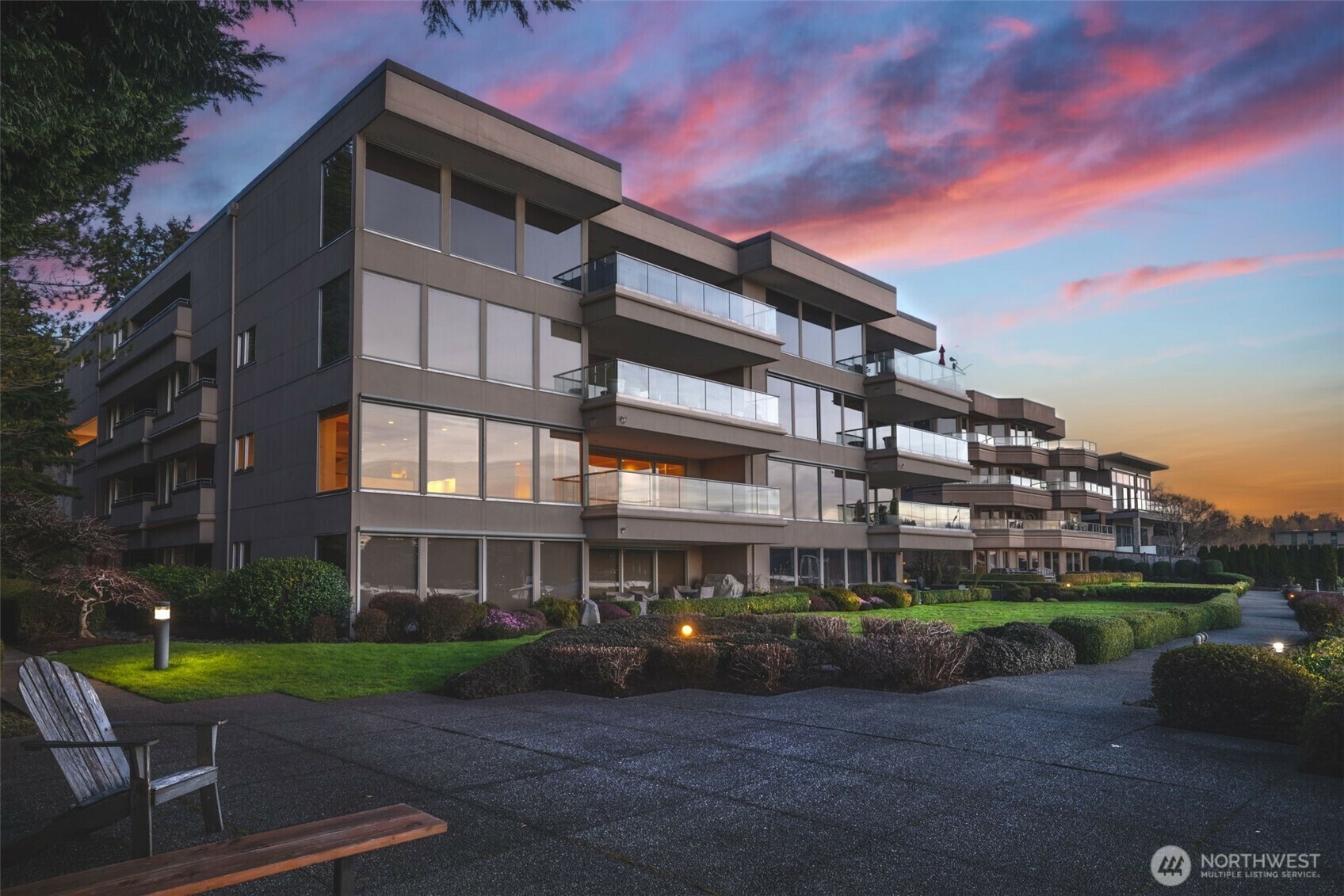Property Photo: 4823 Lake Washington Boulevard NE 6 WA 98033