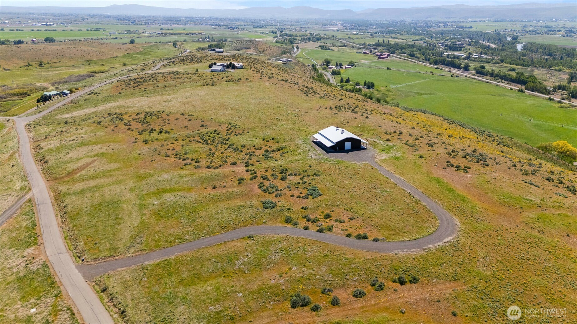 Property Photo: 920 Sundance Lane WA 98926