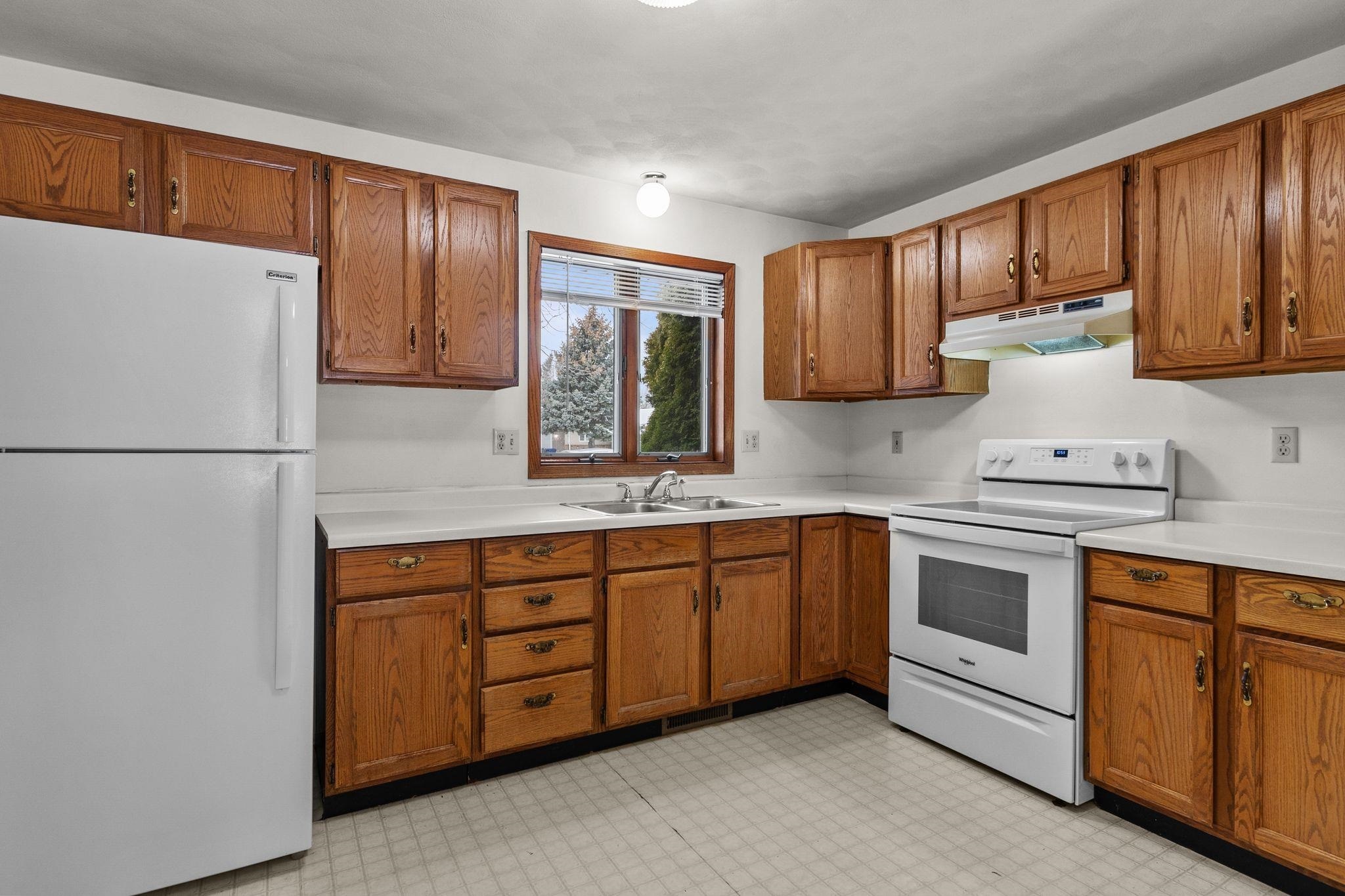 Property Photo:  1606 Roosevelt Street  WI 54140 