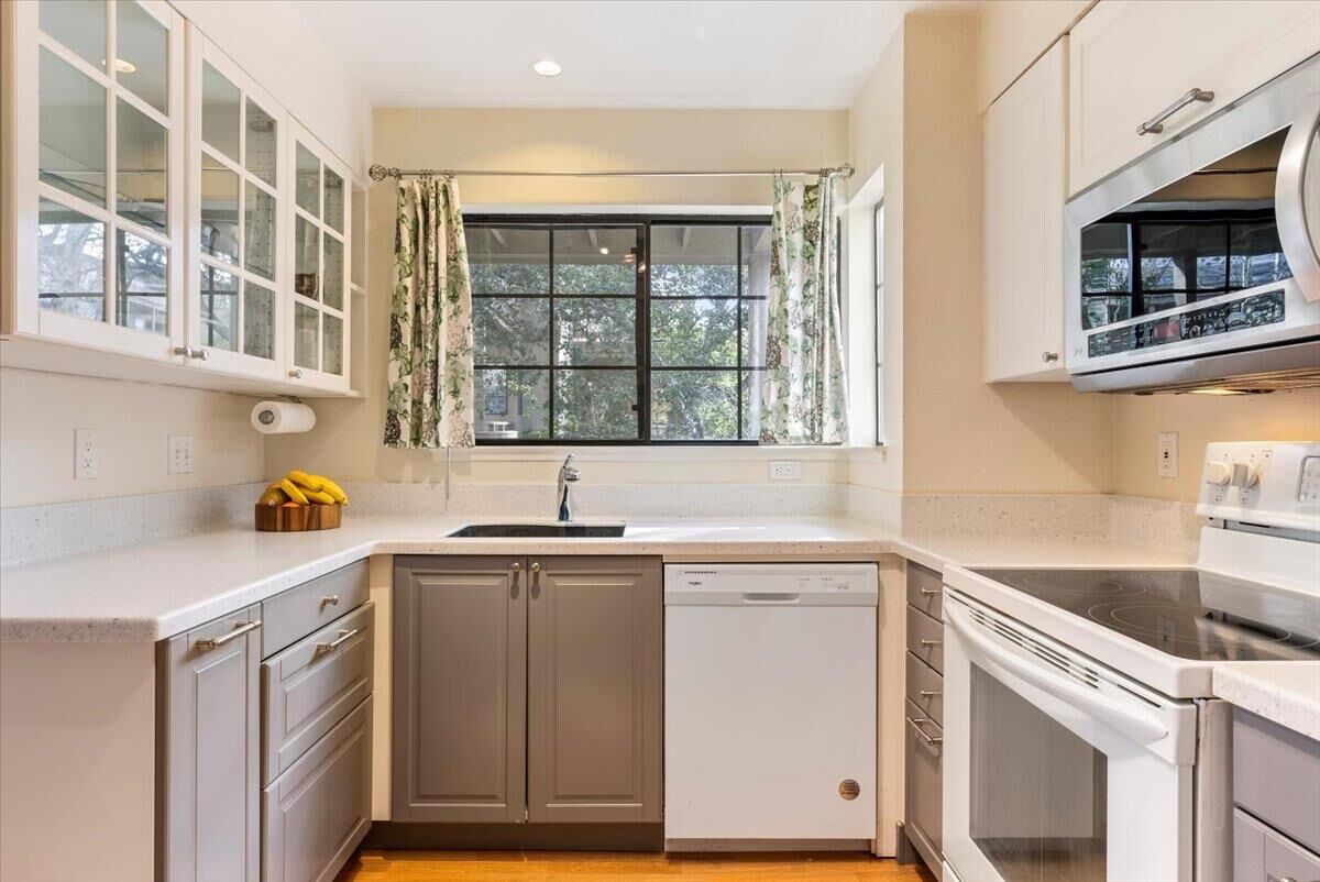 Property Photo:  241 Quail Run Court  CA 93940 