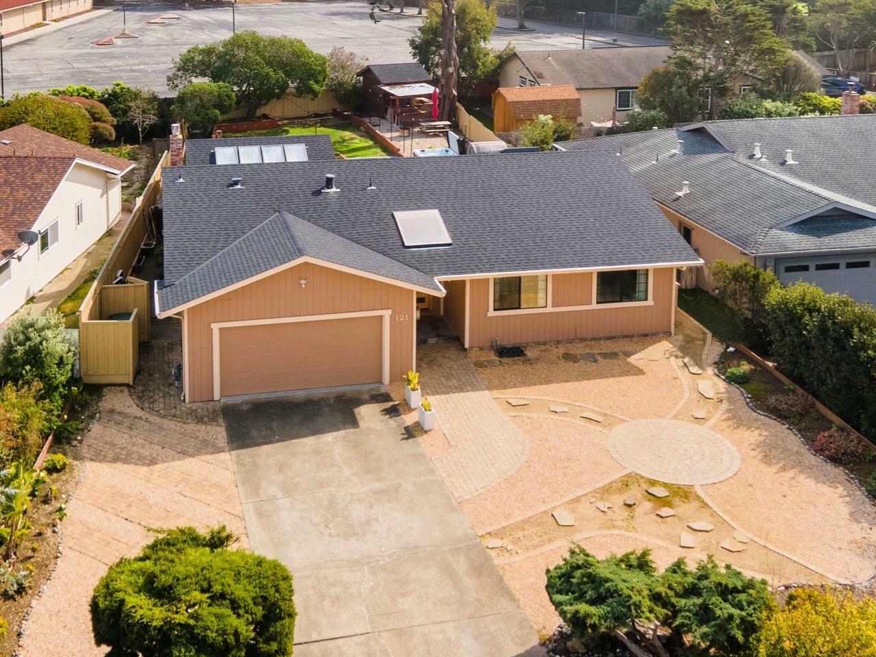 Property Photo:  121 Arbor Lane  CA 94038 