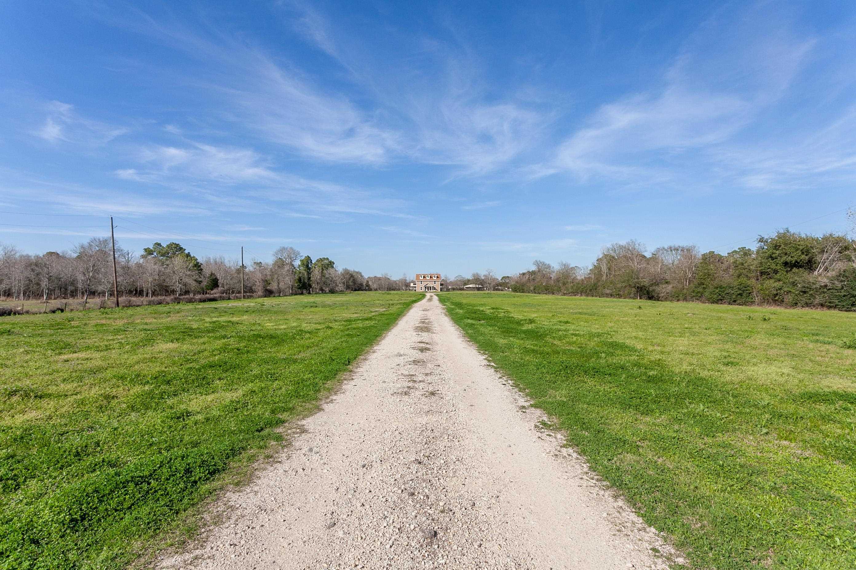 Property Photo:  425 Jones  TX 77611 
