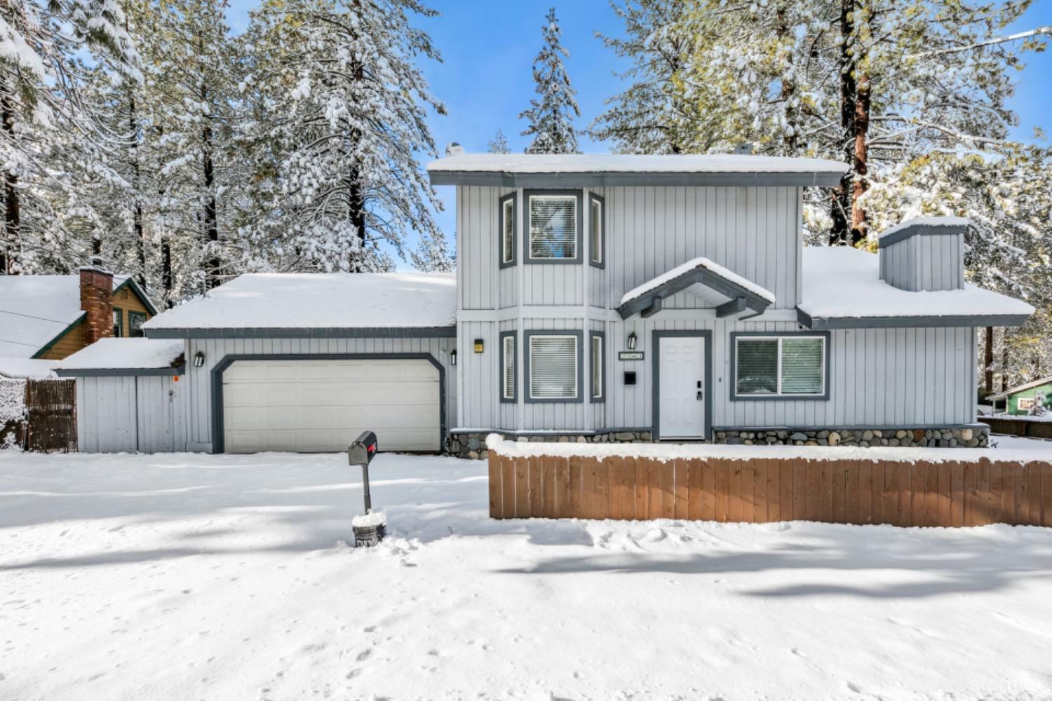 Property Photo: 2543 Knox Avenue CA 96150