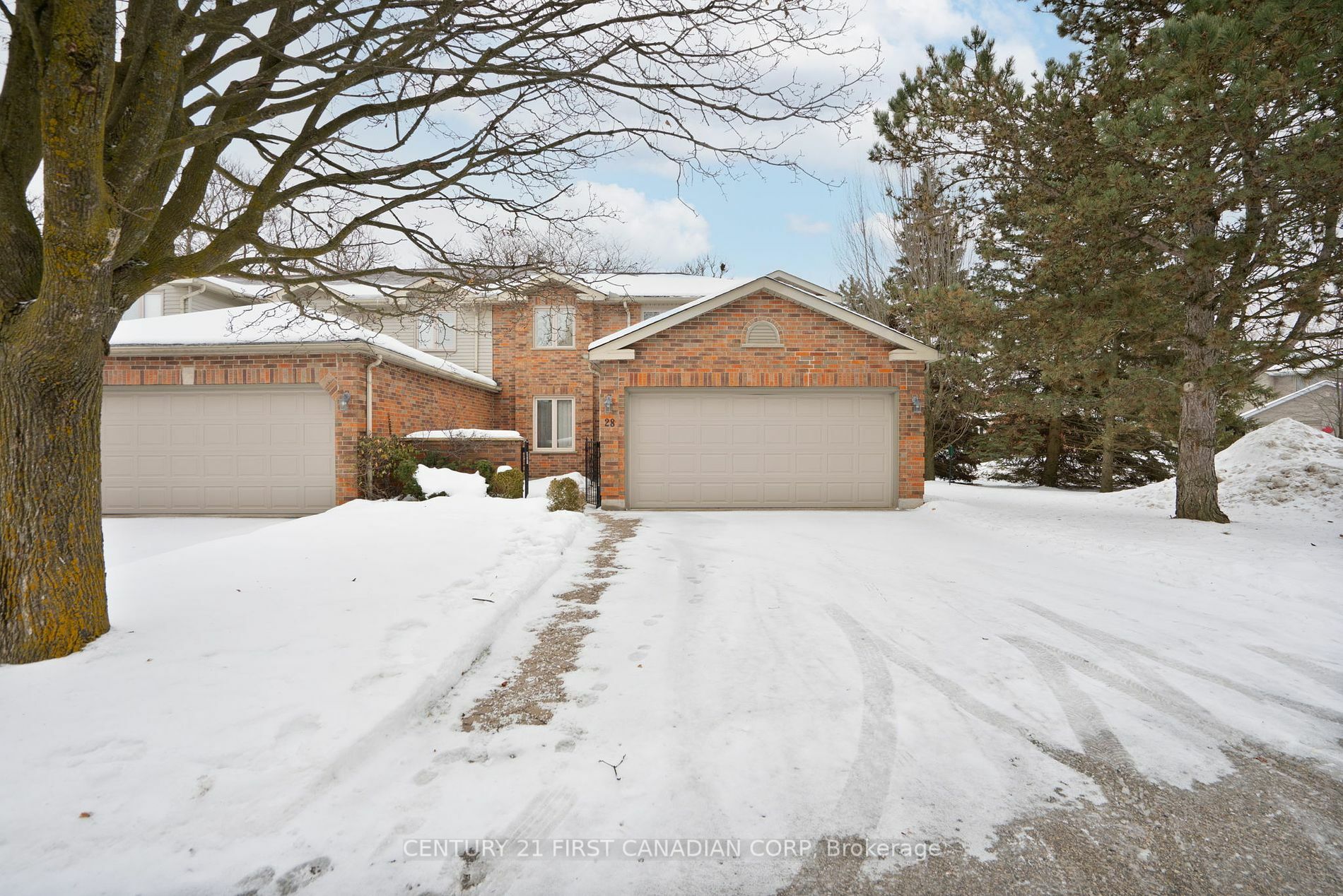 Property Photo:  70 Sunnyside Dr 28  ON N5X 3W4 