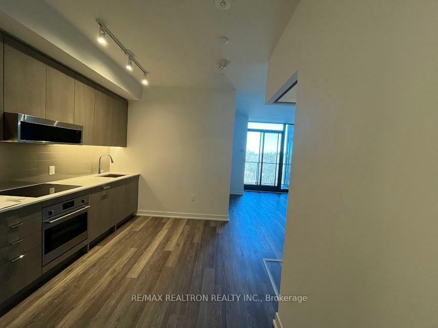 250 Lawrence Avenue W 701  Toronto ON M5M 1B2 photo