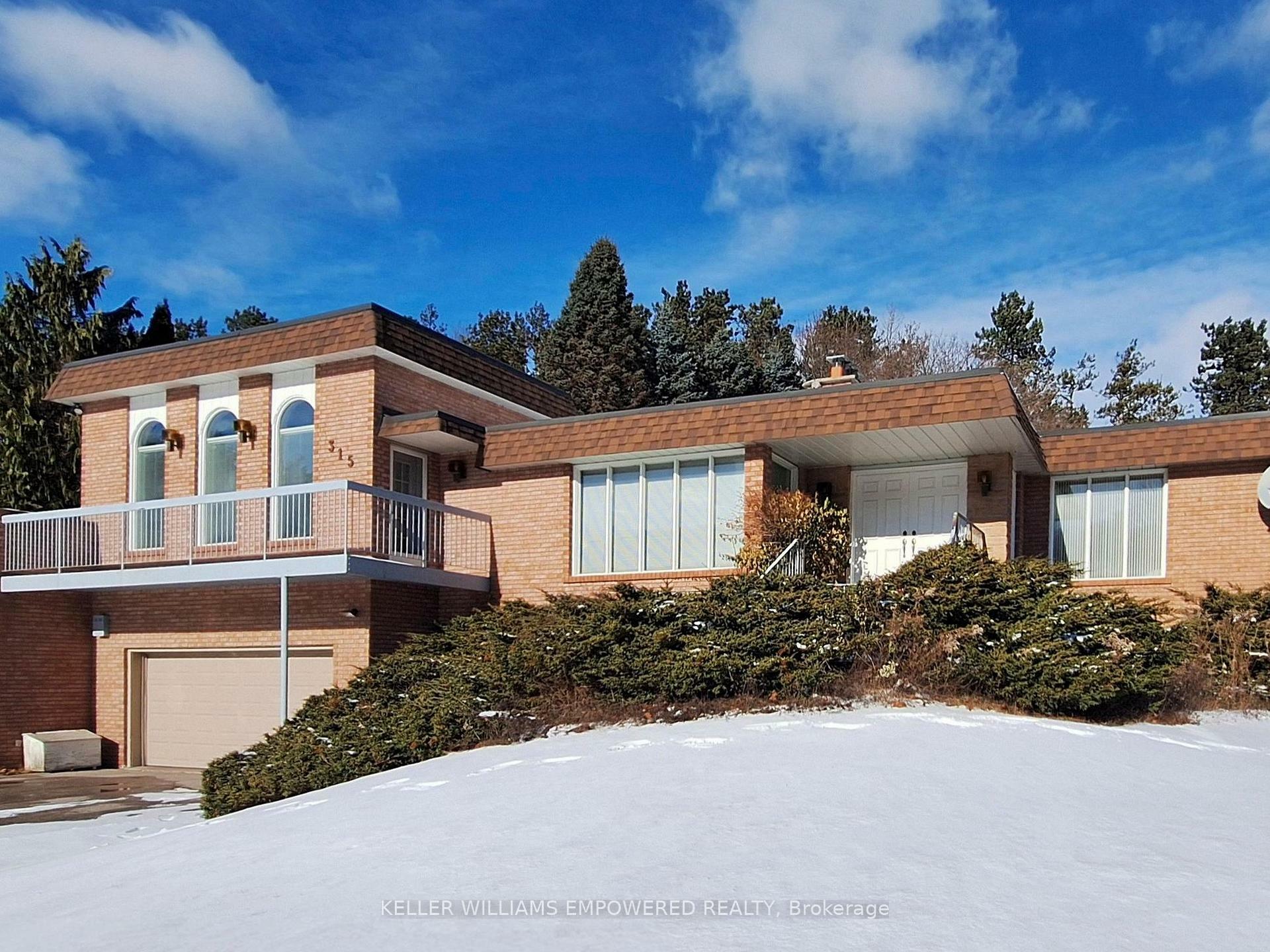 Property Photo: 315 Woodland Acres Crescent ON L6A 1G1
