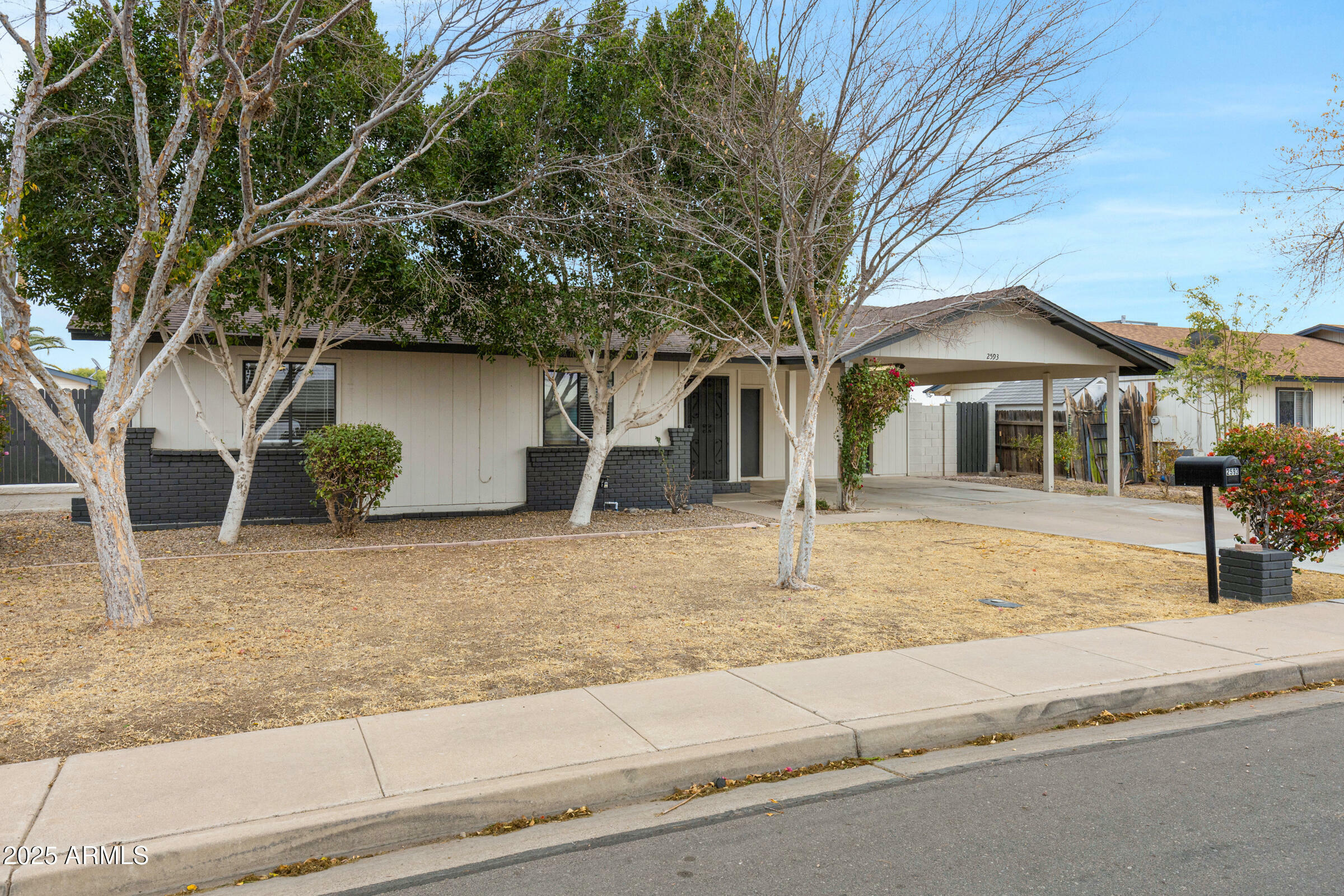 Property Photo:  2593 E Commonwealth Circle  AZ 85225 