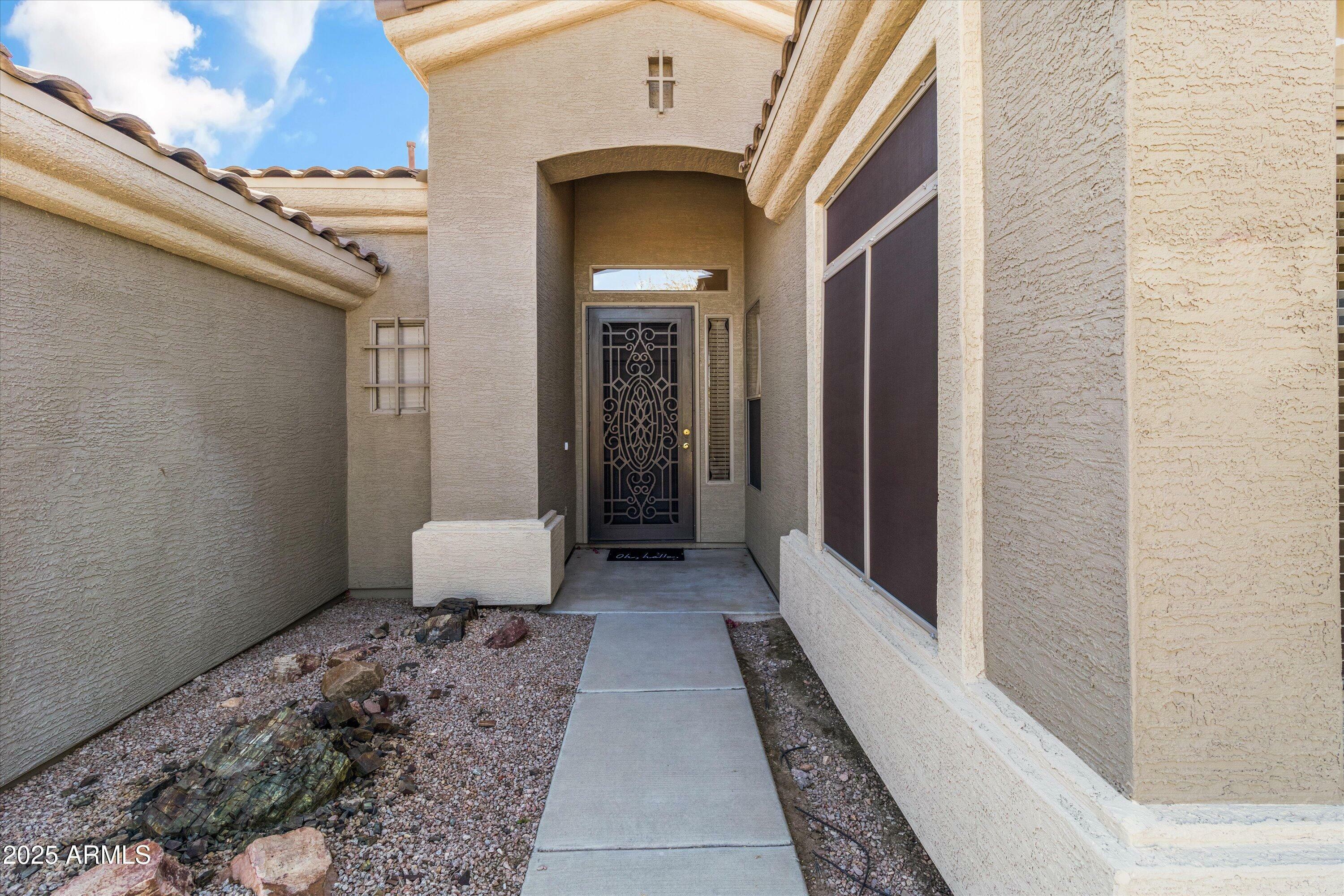Property Photo: 8117 E Sweet Bush Lane AZ 85118