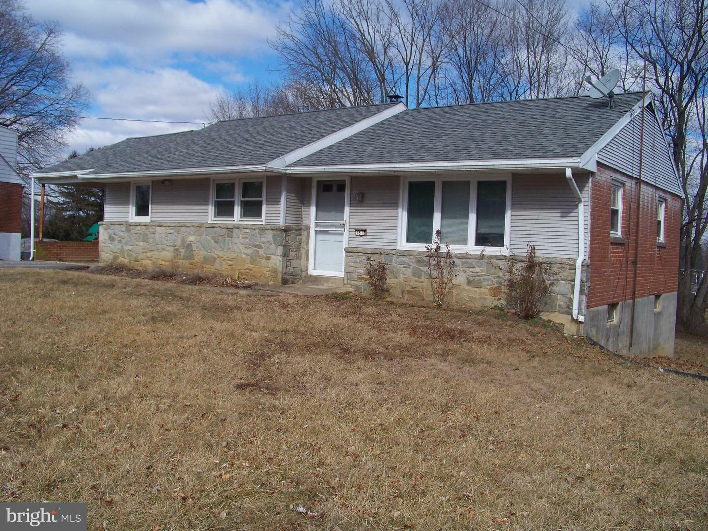 1613 Magnolia Drive  Lancaster PA 17602 photo