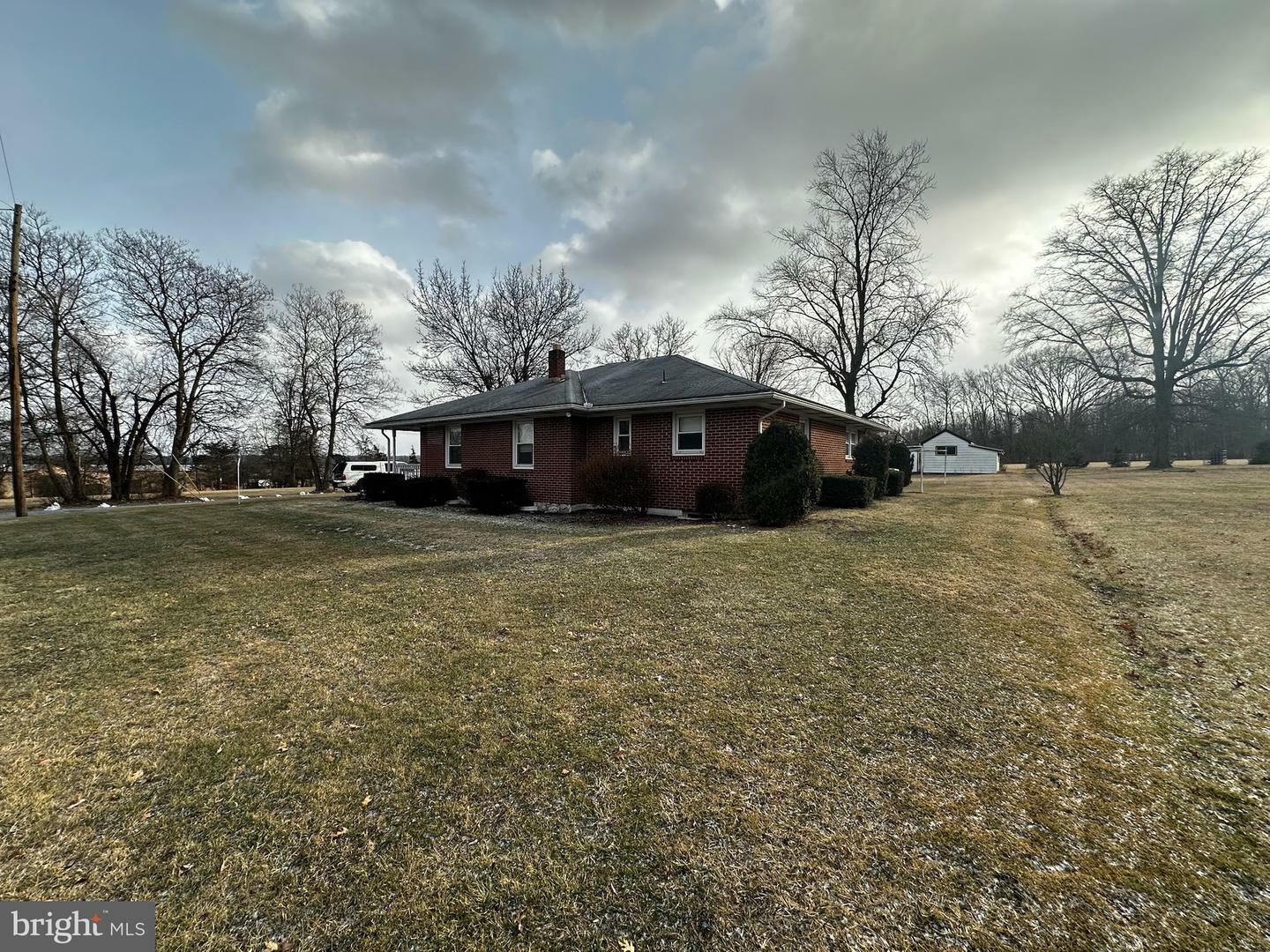 Property Photo:  103 Land Avenue  PA 17057 