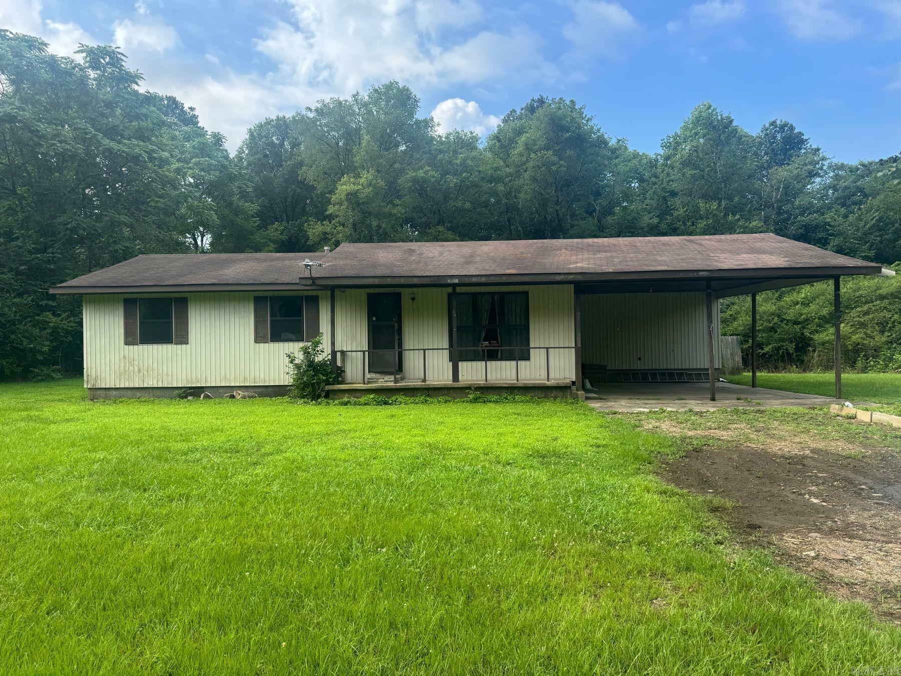 Property Photo: 1713 Mountain Pine Road AR 71913