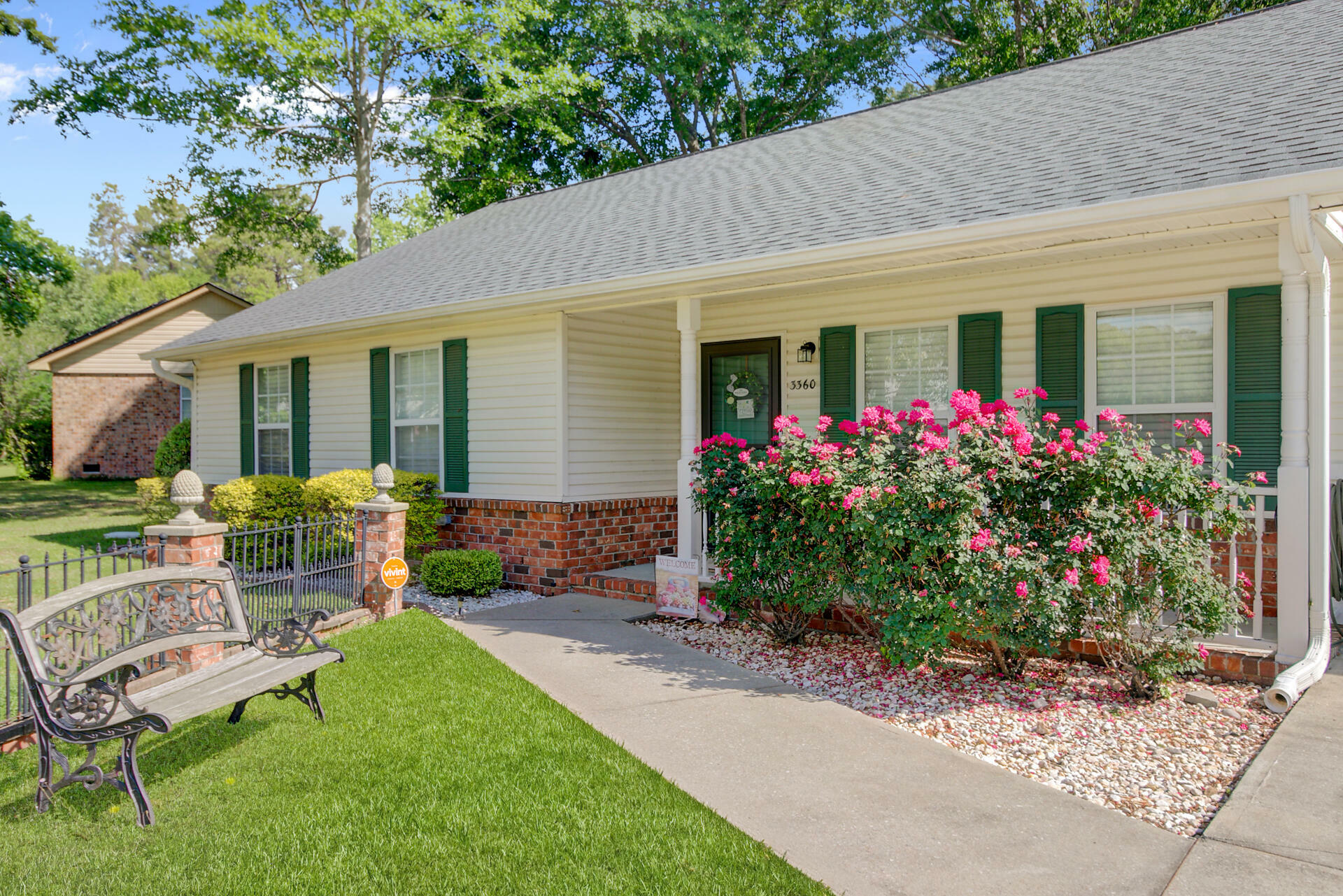 Property Photo: 3360 Pinewood Drive SC 29456