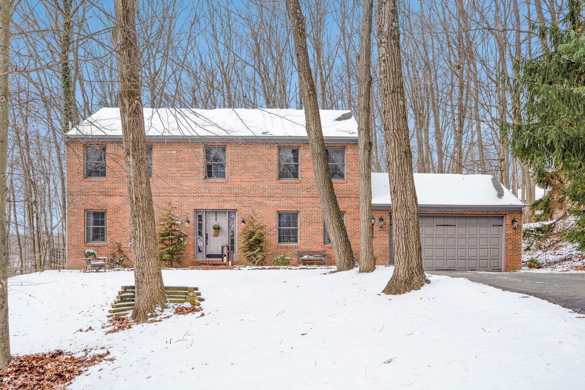 Property Photo:  1249 Stratford Woods Drive  OH 43055 