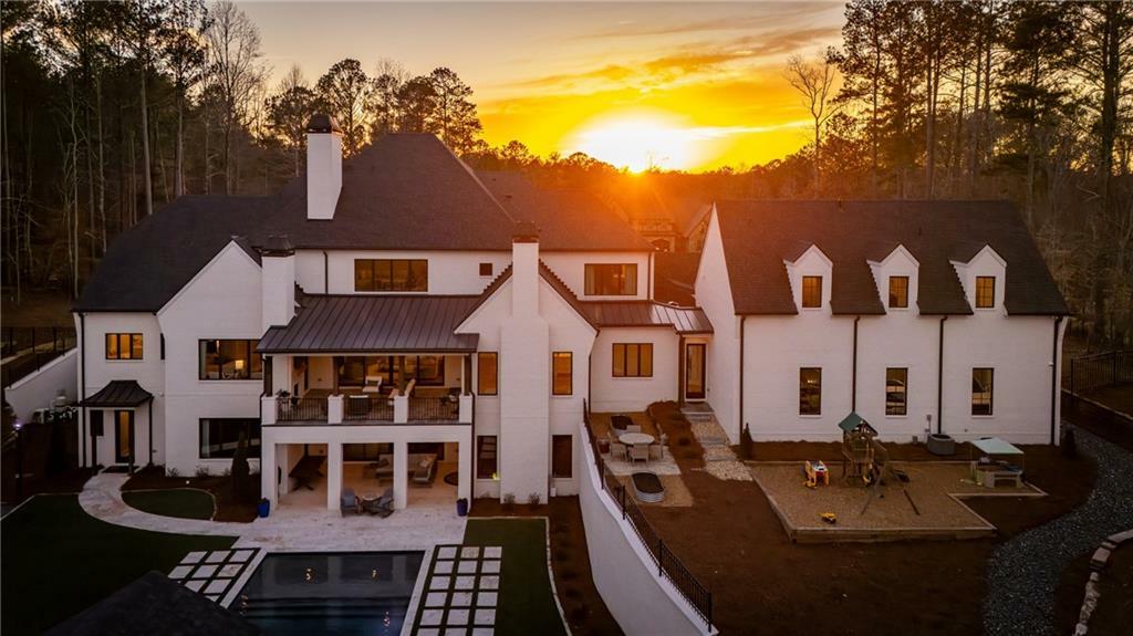Property Photo: 1002 Overlook Terrace GA 30107