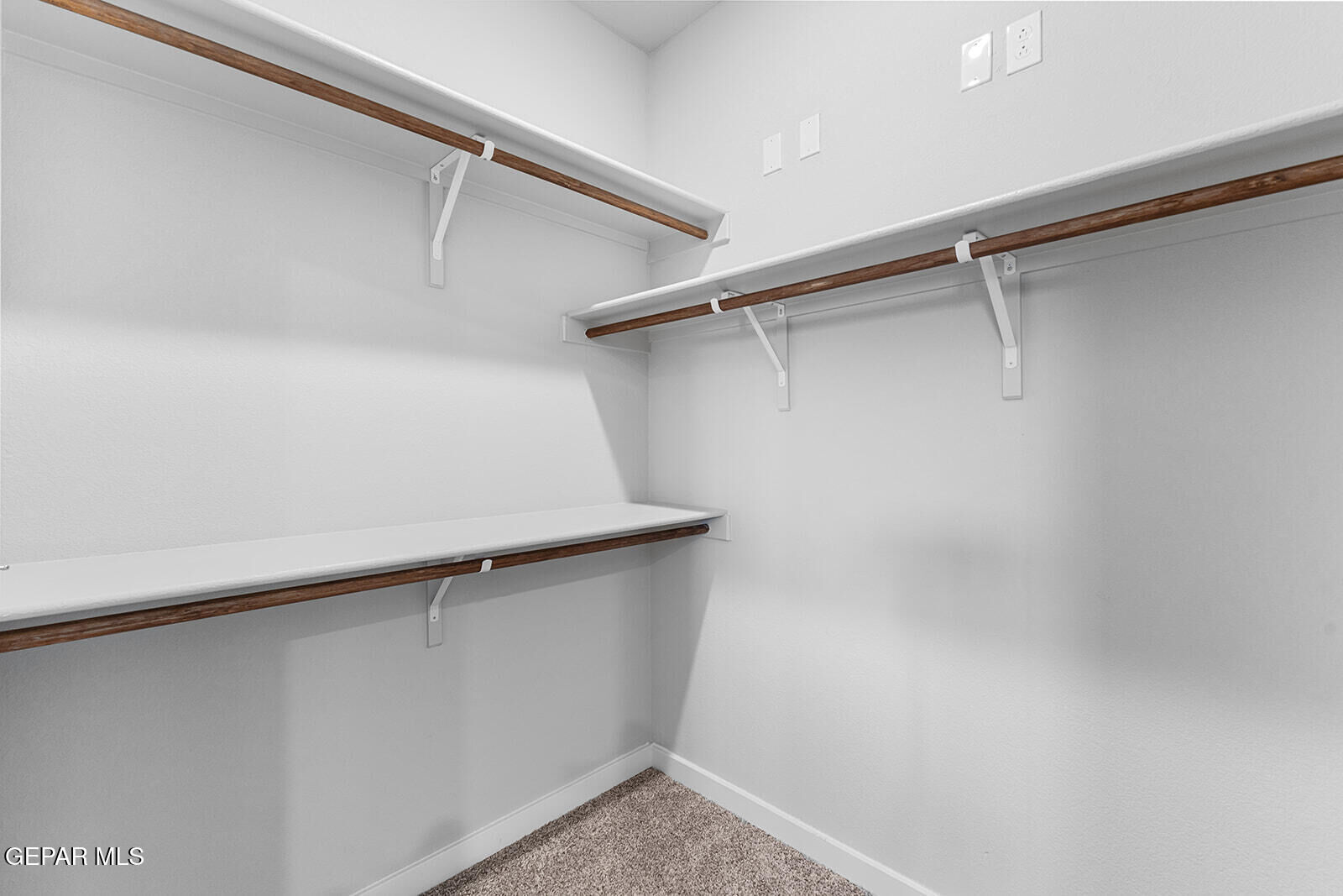 Property Photo:  937 Nayland Place  TX 79928 