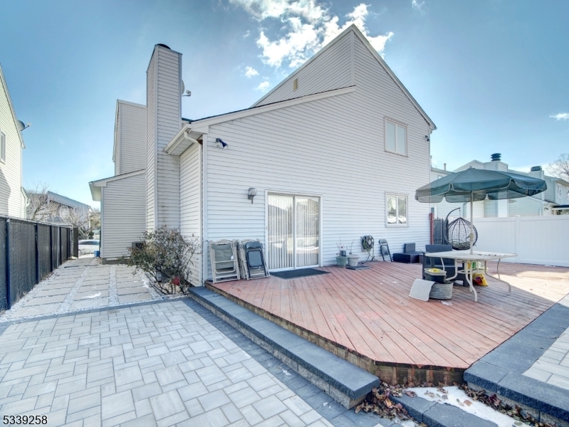 Property Photo:  280 Parkside Dr  NJ 07083 