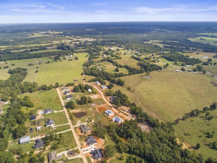 Property Photo: 13986 Cedar Vista Ln TX 75704