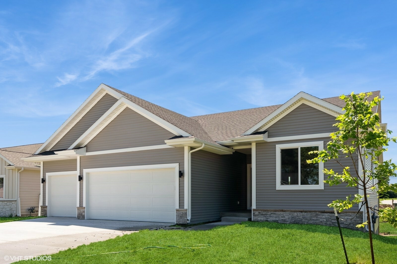 Property Photo:  1020 2nd Street NE  IA 50009 