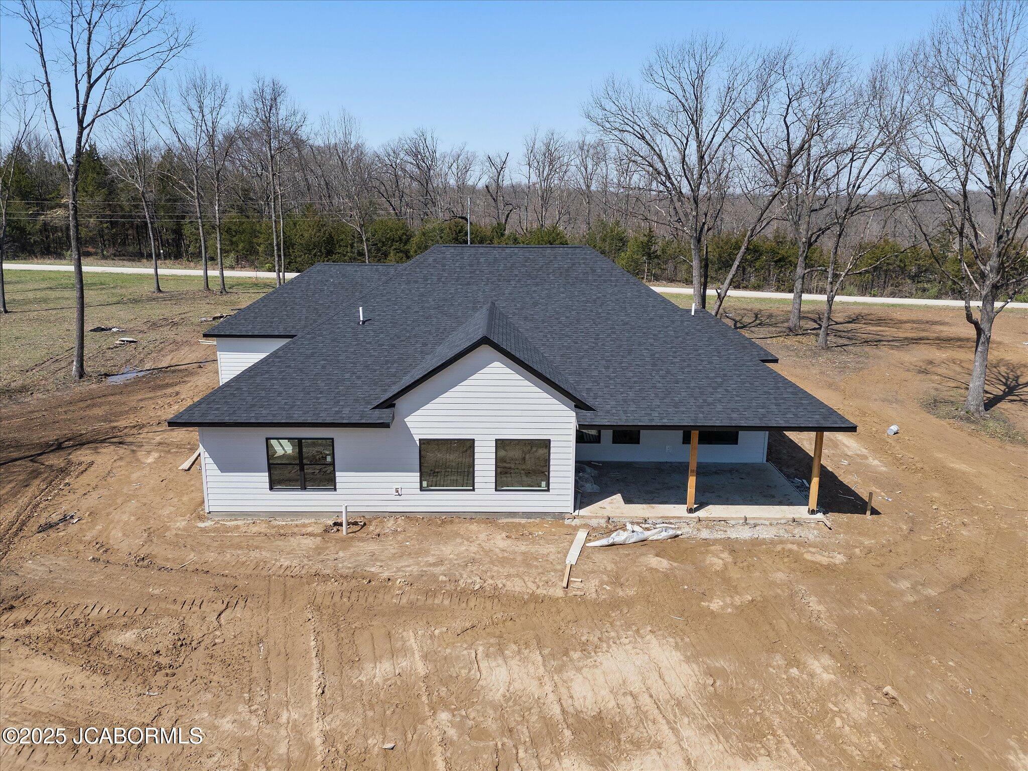 Property Photo: 7058 County Road 409 MO 65251
